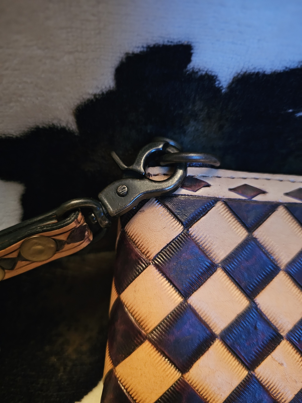 Handcrafted Woven Leather Zip Wallet - Tan & Dark Brown - Picture 5 of 5